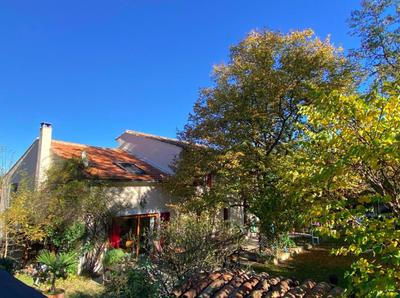 Villa - 217 m² - 8 pièces