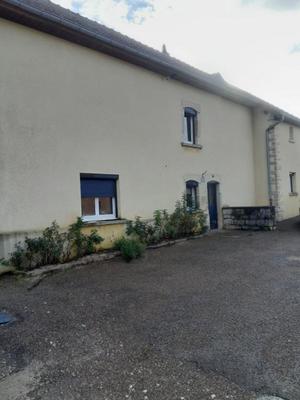 Maison de village - 262 m² - 8 pièces