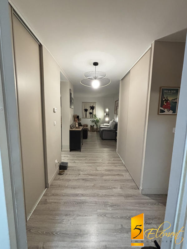 Appartement - 75 m² - 3 pièces