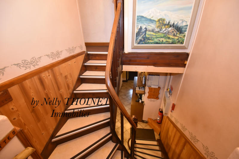 Local commercial - 400 m² - 22 pièces