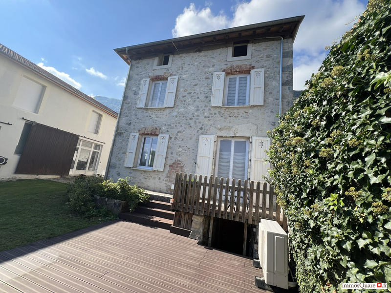 Maison - 200 m² - 6 pièces