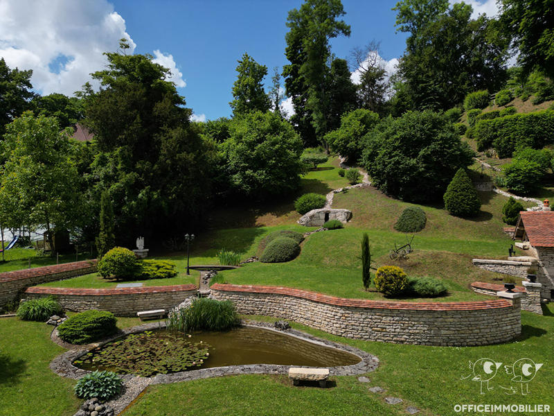 Maison - 380 m² - 9 pièces