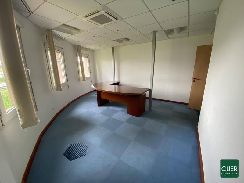 Local commercial - 209 m² - 5 pièces