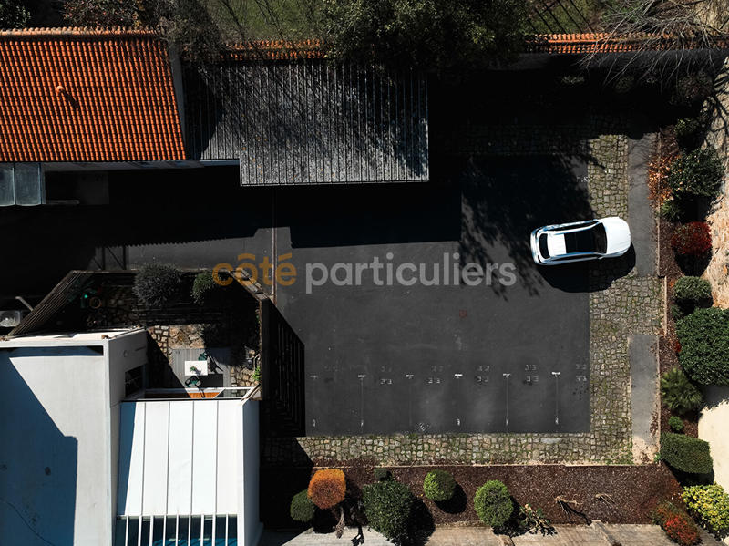 Maison - 140 m² - 8 pièces