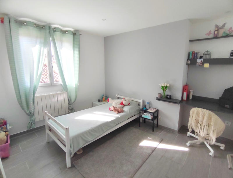 Maison - 222 m² - 10 pièces