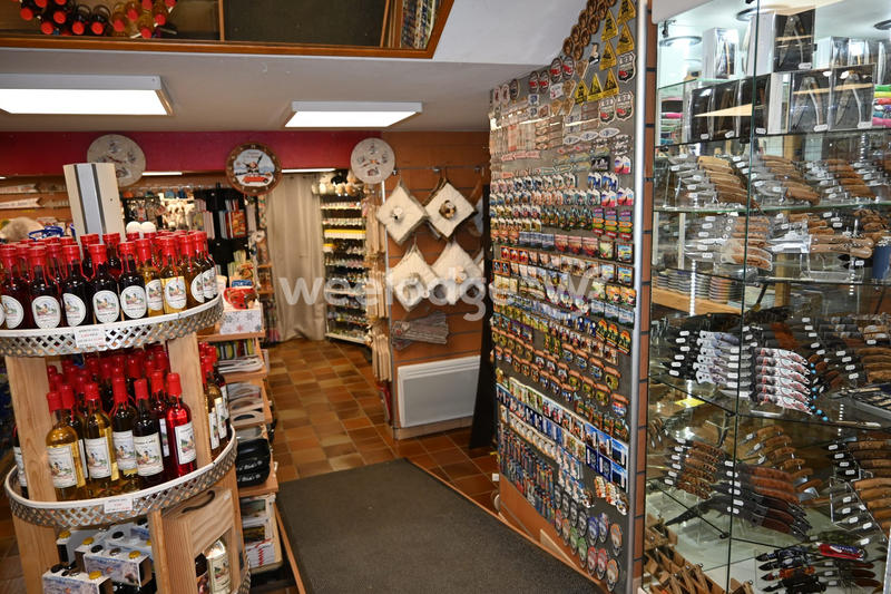 Local commercial - 64 m² - 3 pièces