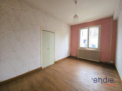 Maison - 173 m² - 11 pièces