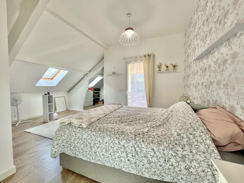 Maison contemporaine - 250 m² - 8 pièces