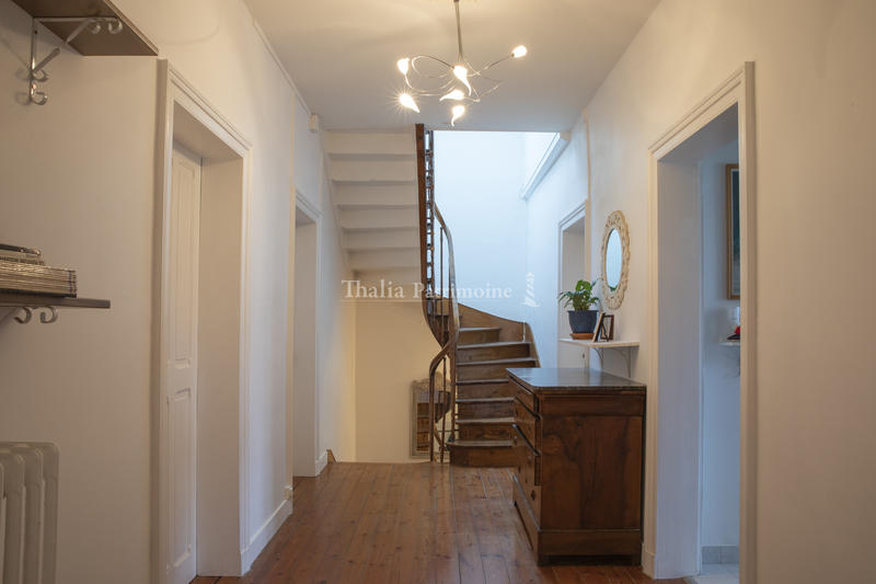 Maison - 195 m² - 8 pièces