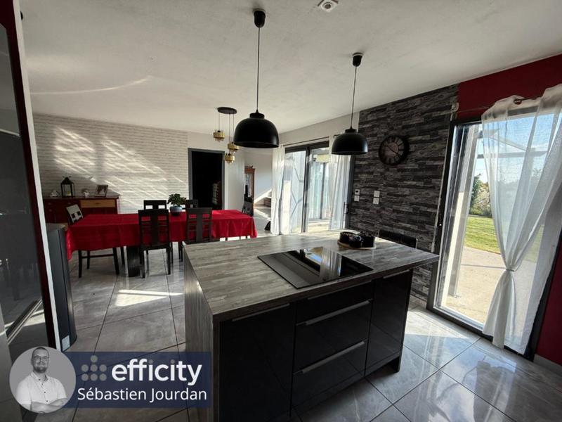 Maison - 138 m² - 6 pièces