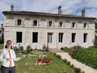 Maison - 200 m² - 7 pièces