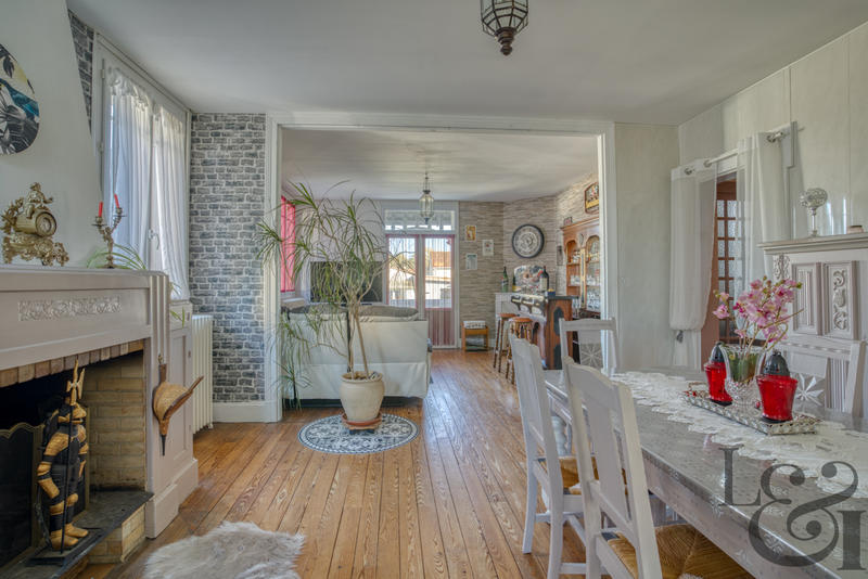 Maison - 140 m² - 6 pièces