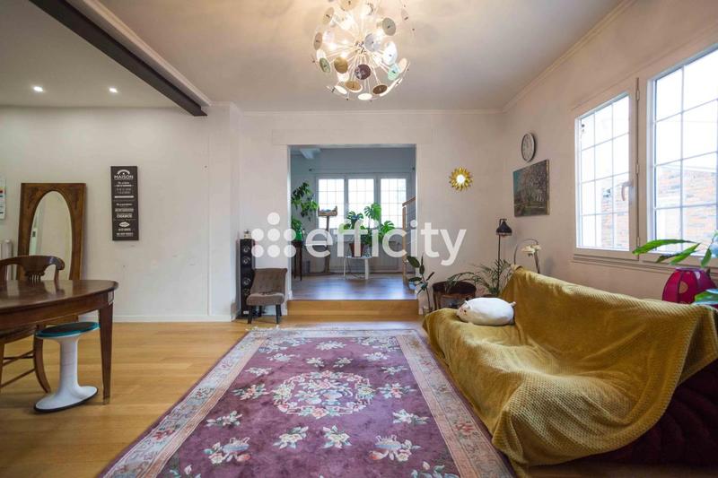 Maison - 170 m² - 8 pièces