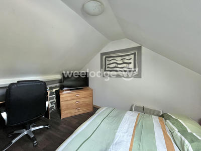 Maison - 99 m² - 5 pièces