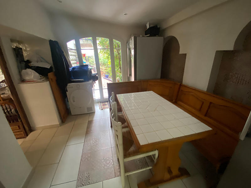 Maison - 243 m² - 7 pièces