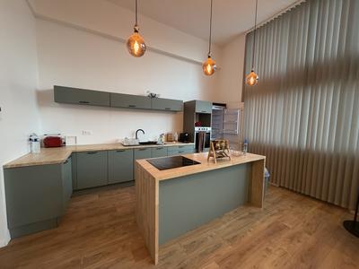 Loft - 90 m² - 5 pièces