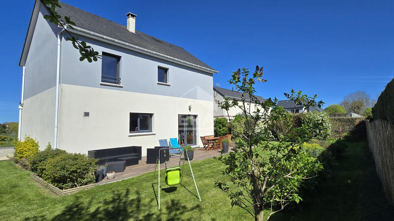 Maison - 98 m² - 6 pièces