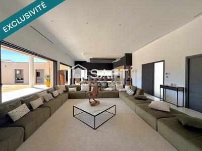 Maison - 236 m² - 8 pièces