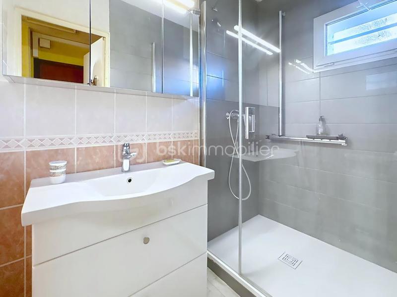 Maison traditionnelle - 112 m² - 6 pièces