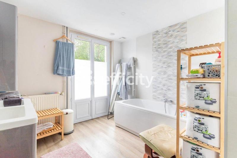 Maison - 153 m² - 6 pièces