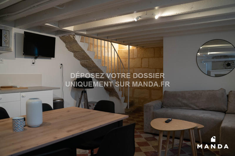 Chambre - 9 m² - 5 pièces