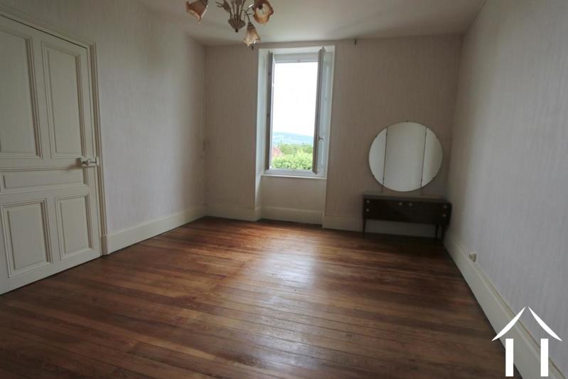 Maison - 121 m² - 7 pièces