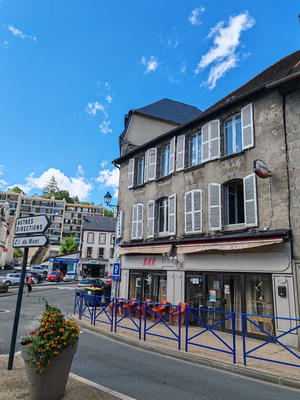 Maison - 143 m² - 8 pièces