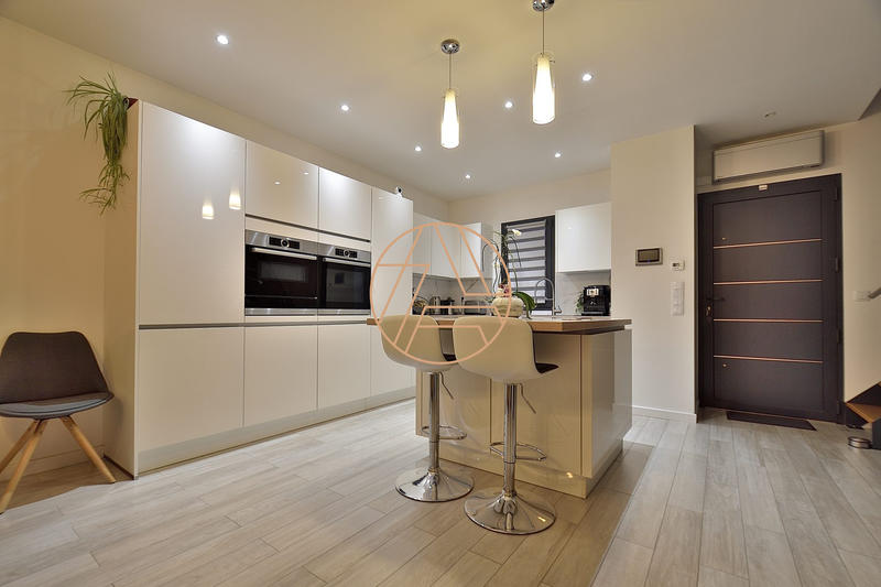 Maison contemporaine - 118 m² - 5 pièces