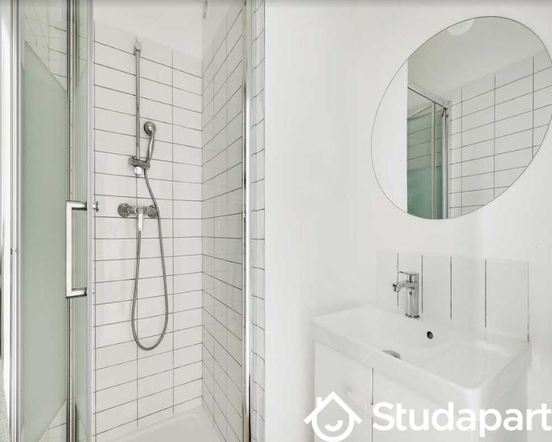 Chambre - 120 m² - 1 pièce