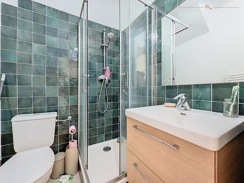 Immeuble - 230 m² - 7 pièces