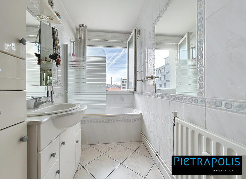 Appartement - 56 m² - 3 pièces