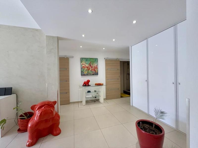 Appartement - 83 m² - 3 pièces