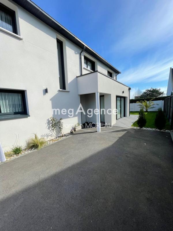 Maison - 189 m² - 8 pièces