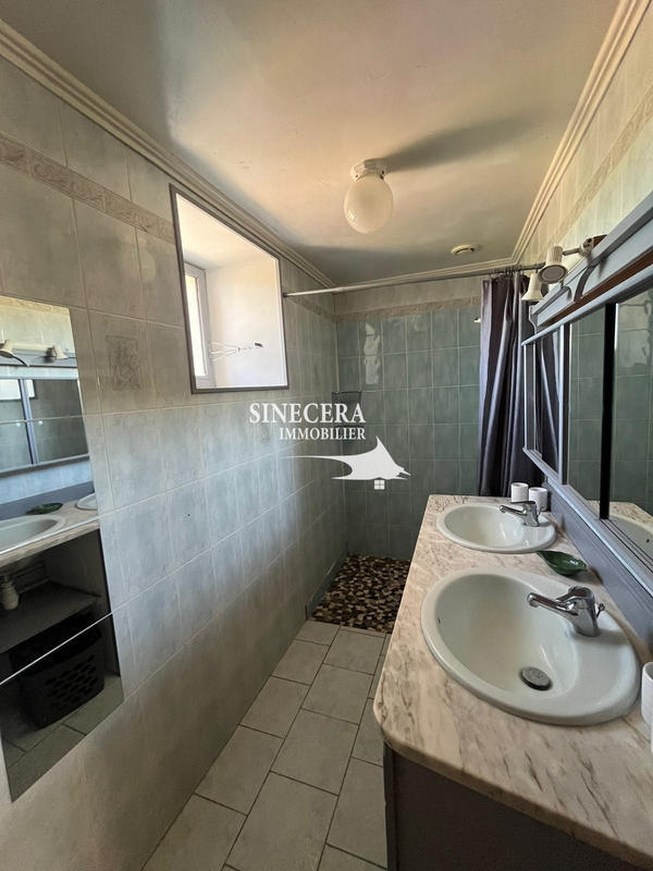 Maison - 200 m² - 5 pièces