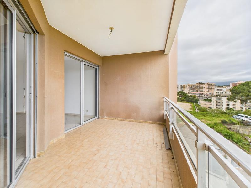 Appartement - 83 m² - 3 pièces