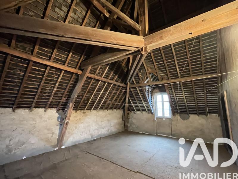 Maison - 239 m² - 9 pièces