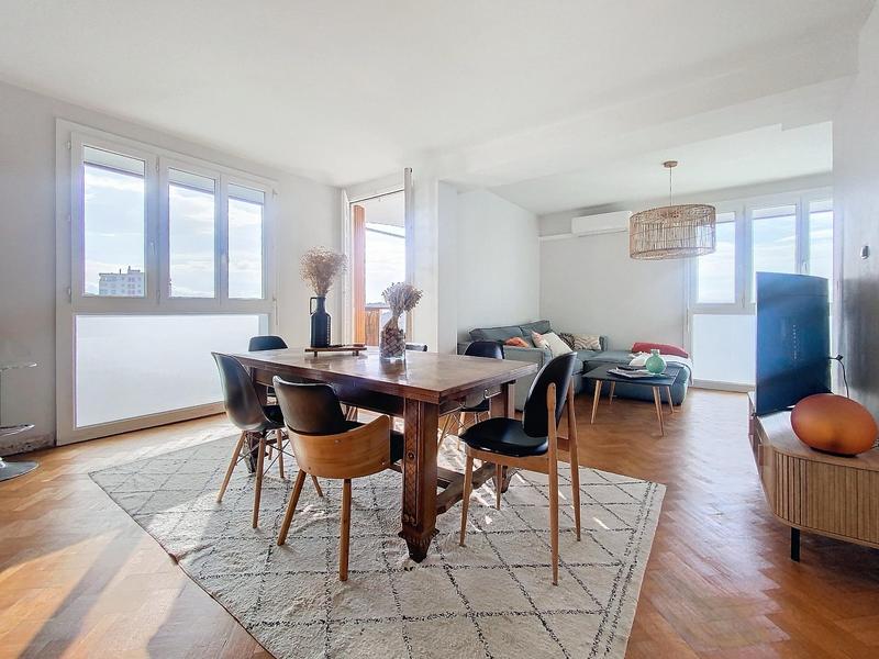 Appartement - 108 m² - 4 pièces