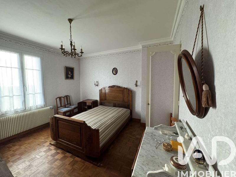 Maison - 196 m² - 10 pièces