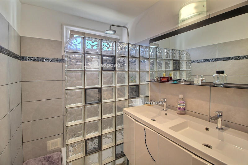 Appartement - 75 m² - 4 pièces