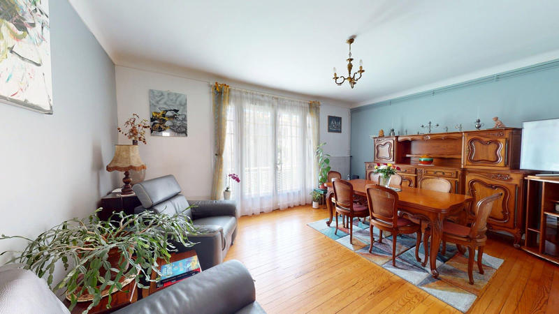 Appartement - 81 m² - 3 pièces