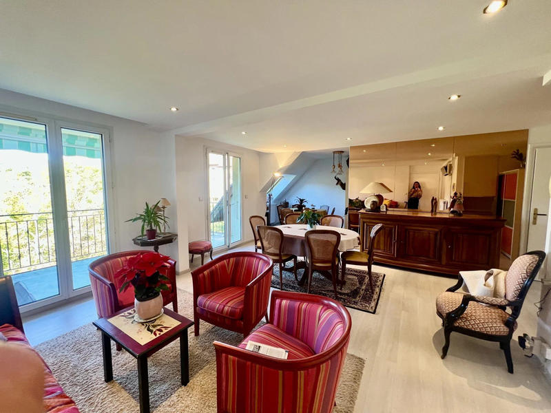 Appartement - 80 m² - 3 pièces