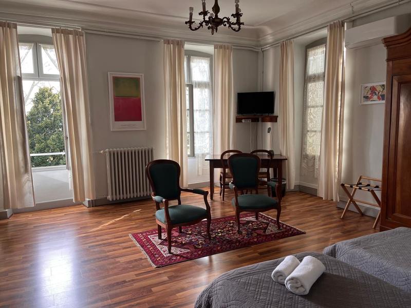 Maison de maîtres - 900 m² - 19 pièces