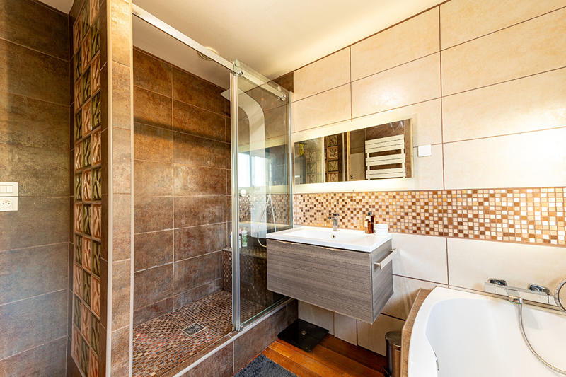 Maison - 93 m² - 5 pièces