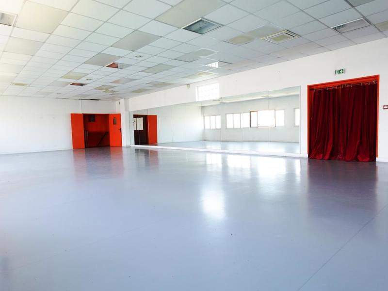 Local d'activité / Entrepôt - 460 m² - 4 pièces