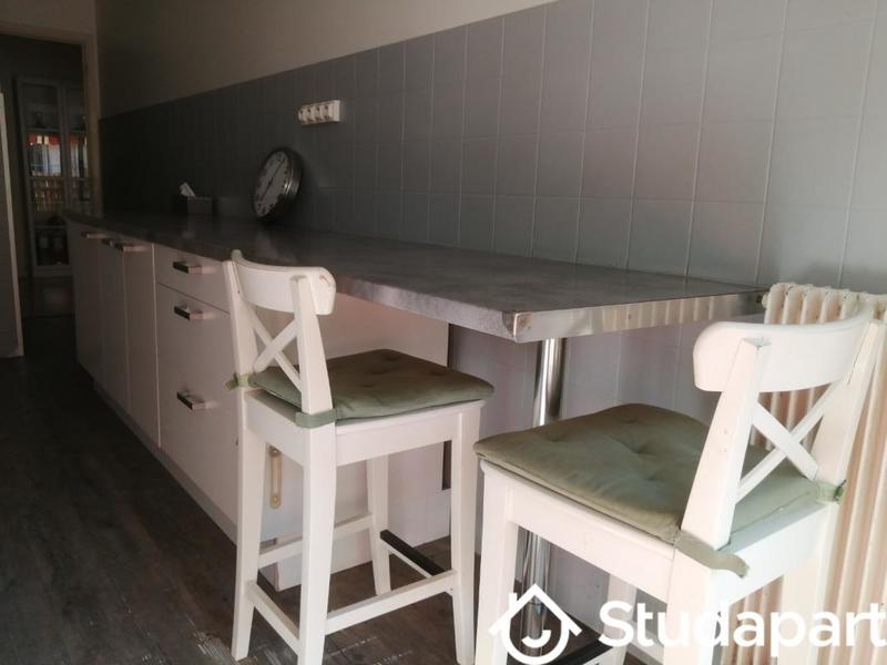 Chambre - 11 m² - 1 pièce