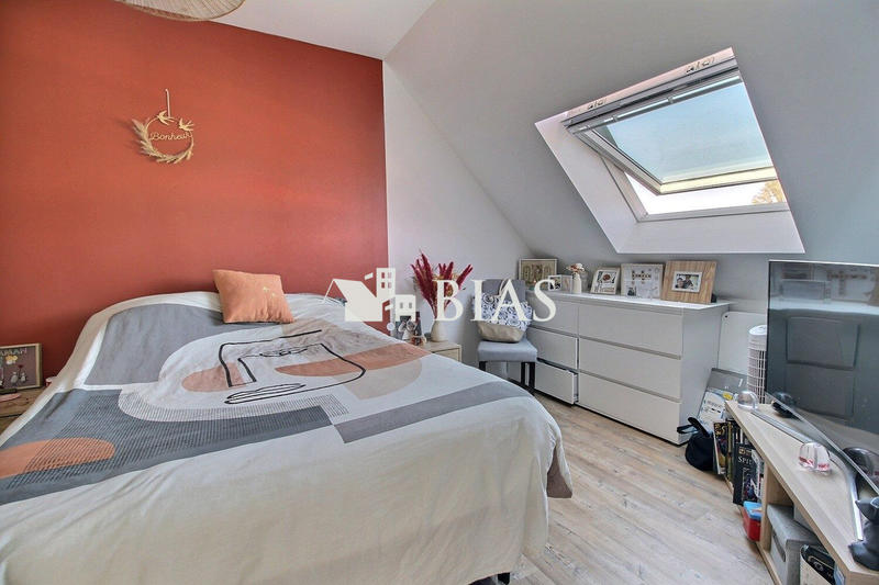 Maison - 99 m² - 5 pièces