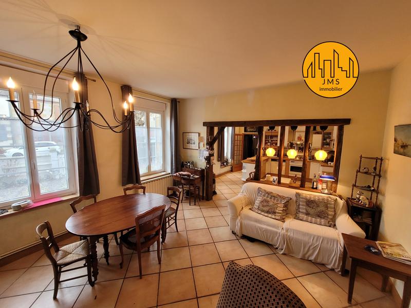 Maison - 275 m² - 11 pièces