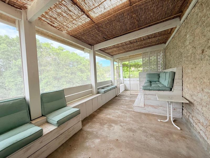 Maison - 230 m² - 9 pièces