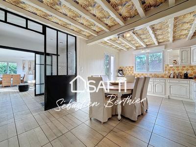 Maison - 180 m² - 6 pièces
