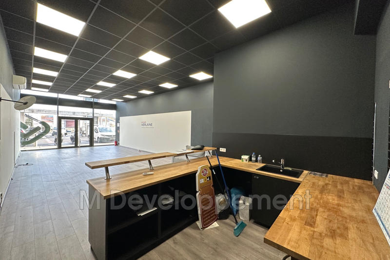 Local commercial - 105 m²